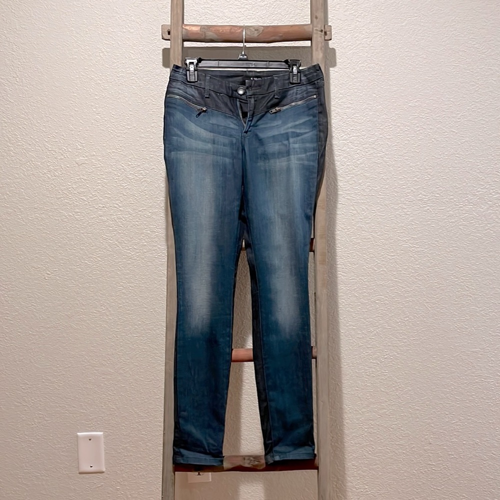 Skinny jeans.